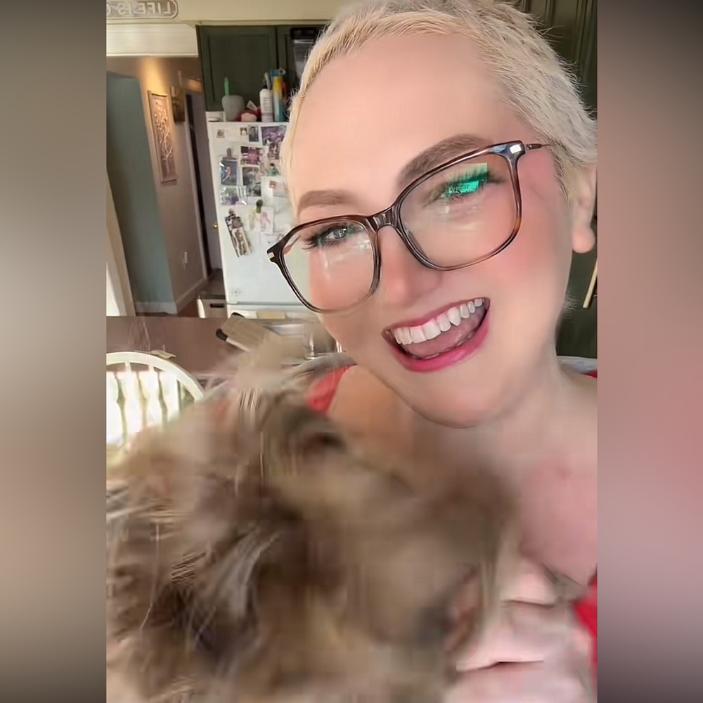 Meet your Posher, Andrea